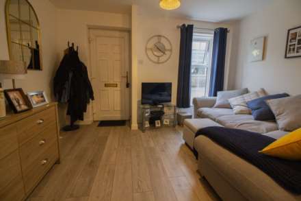 Vallis Court, Frome, Image 2