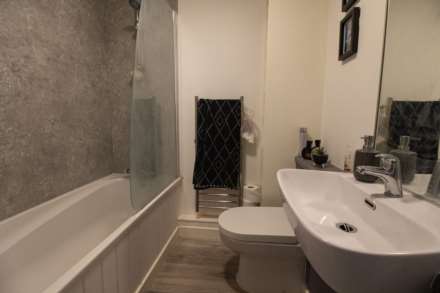Vallis Court, Frome, Image 9