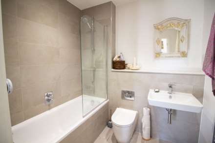 Caxton Road, Frome, Image 8