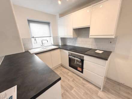 Beech Court, Frome, Image 4