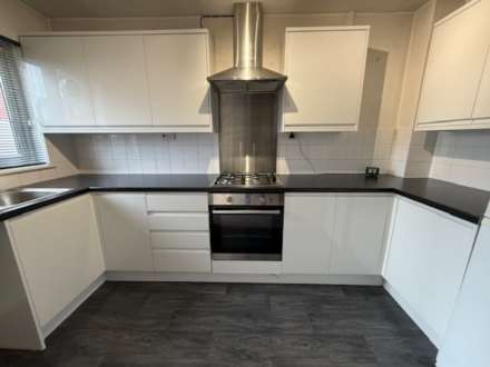 Berenda Drive, Longwell Green, Image 4