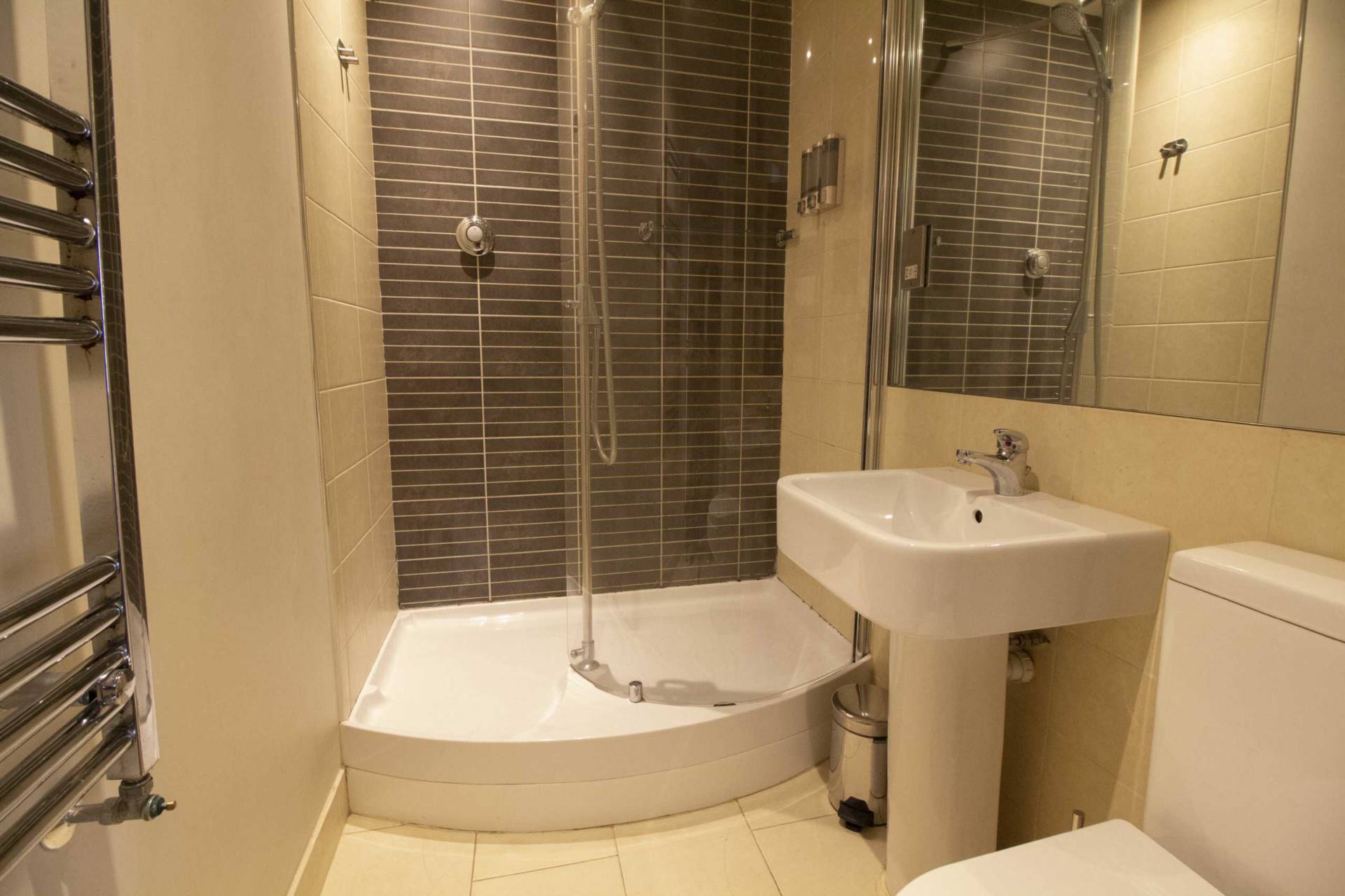 North Parade, Frome, Image 7