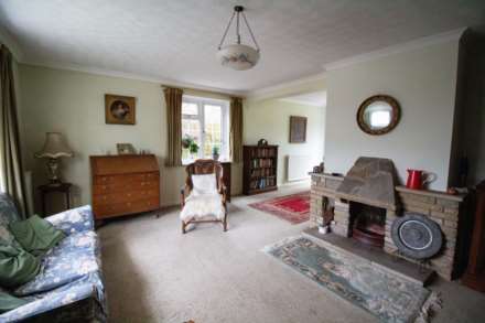 Walnut Close, Rode, Image 4