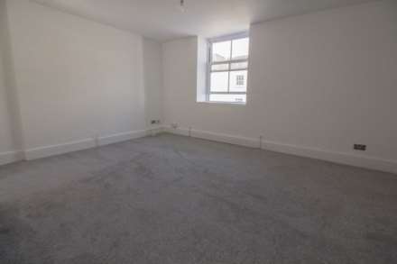 North Parade, Frome, Image 2