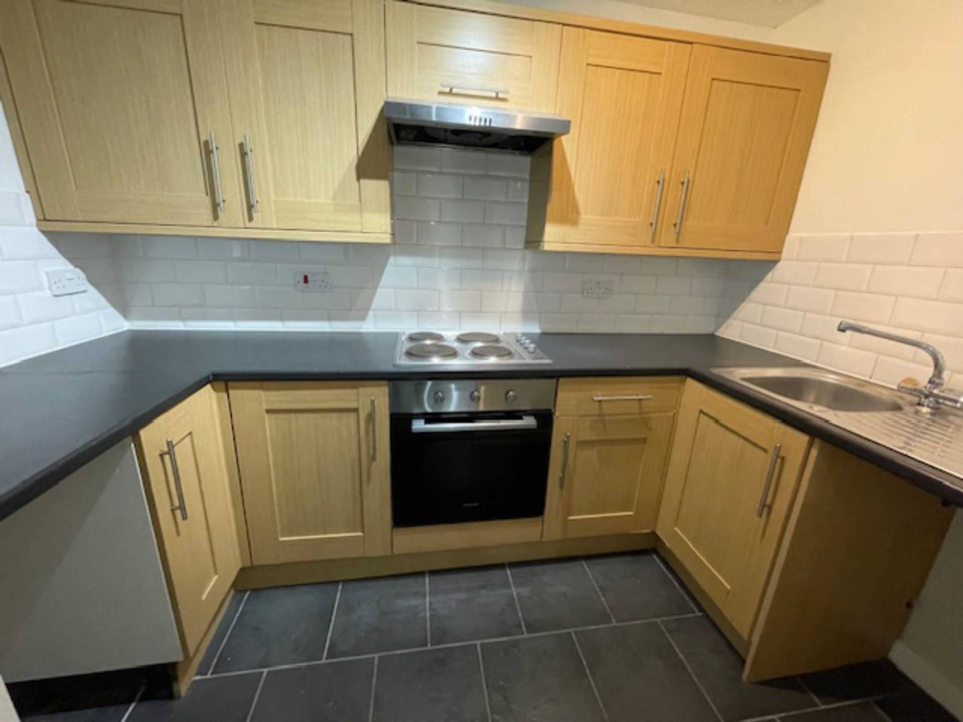 Weavers Court, Frome, Image 4