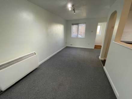 Weavers Court, Frome, Image 3