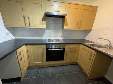 Weavers Court, Frome, Image 4