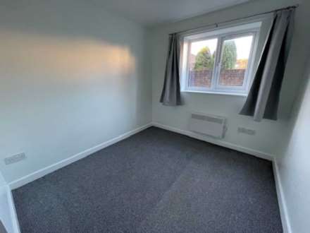 Weavers Court, Frome, Image 5