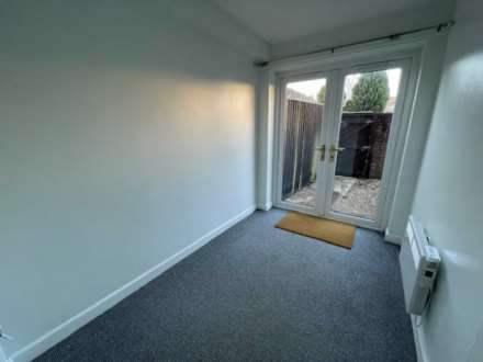 Weavers Court, Frome, Image 6