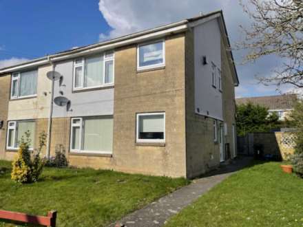 2 Bedroom Flat, Marston Close, Frome