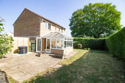 Magnolia Close, Frome, Image 2