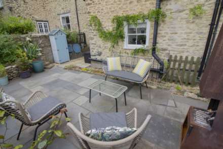 1 Bedroom Apartment, North Parade, Frome