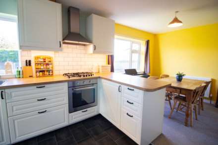 Lilly Batch, Frome, Image 3