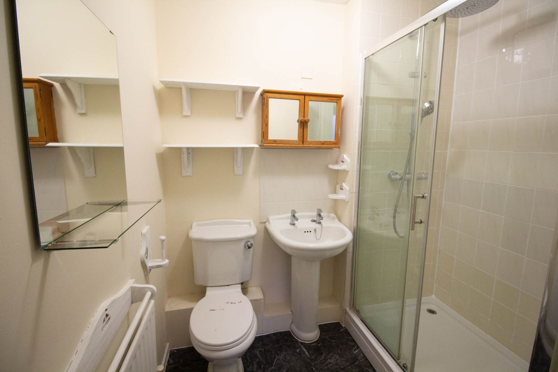 Laburnum Close, Frome, Image 9