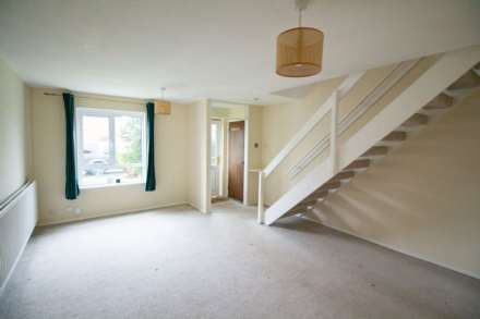 Laburnum Close, Frome, Image 2