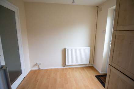 Laburnum Close, Frome, Image 5