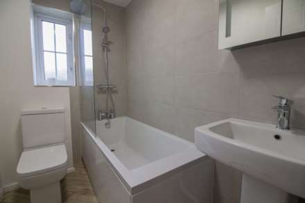 Cabell Court, Frome, Image 6