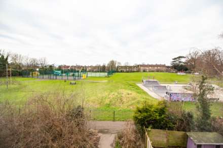 Slipps Close, Frome, Image 2