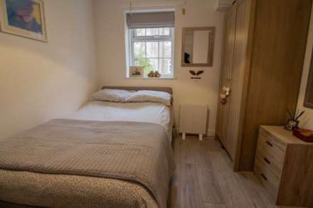 Vallis Court, Frome, Image 2