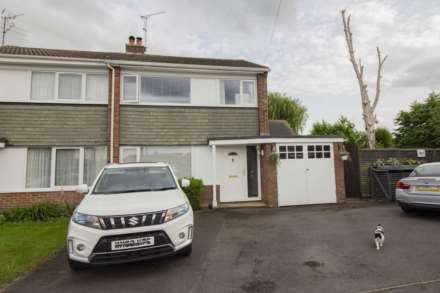 4 Bedroom Semi-Detached, Downs View Road, Westbury