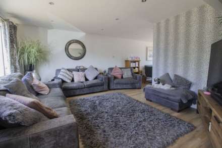 Bartlett Close, Frome, Image 2