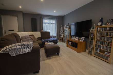 Stonebridge Drive, Frome, Image 5