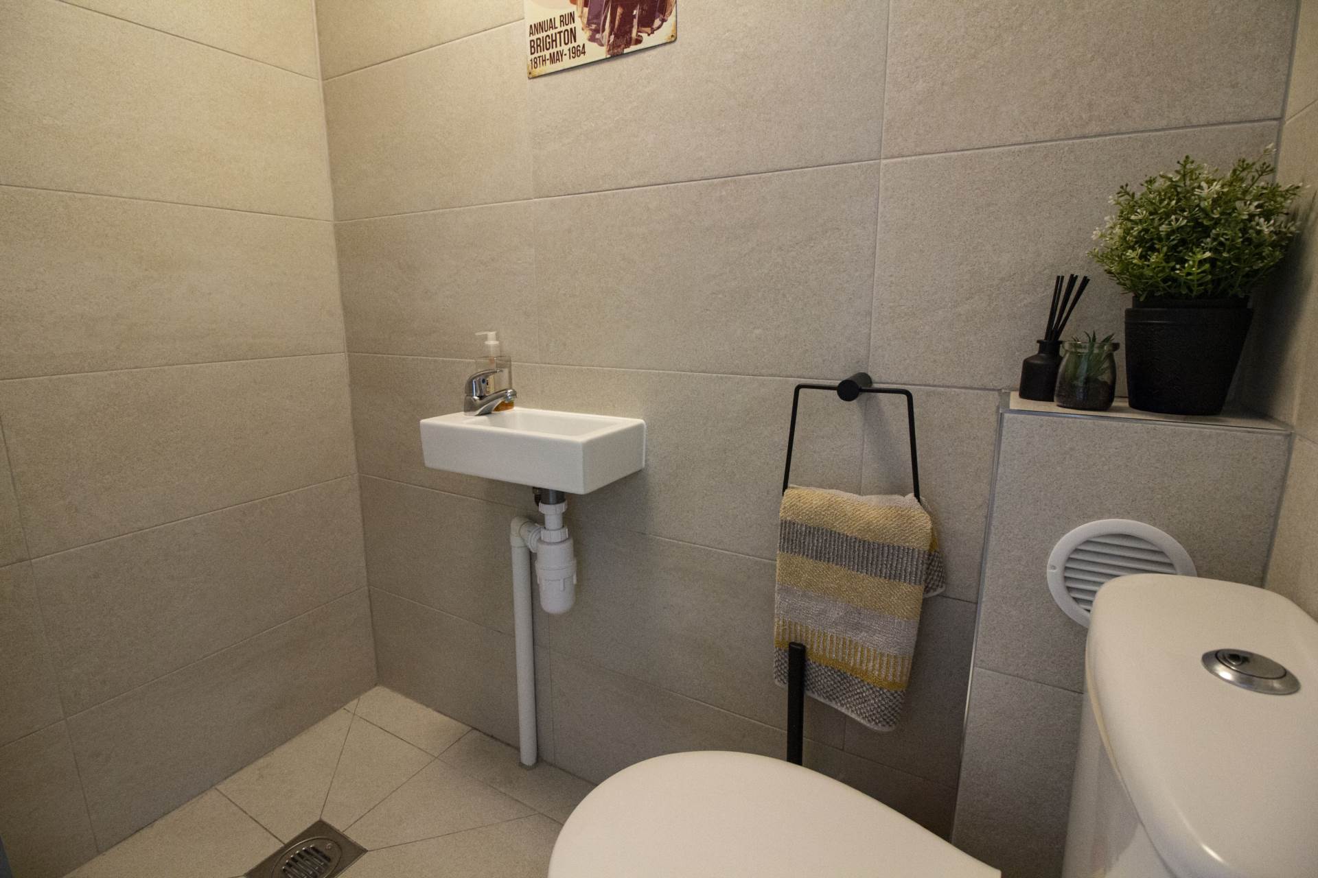 Marston Close, Frome, Image 11