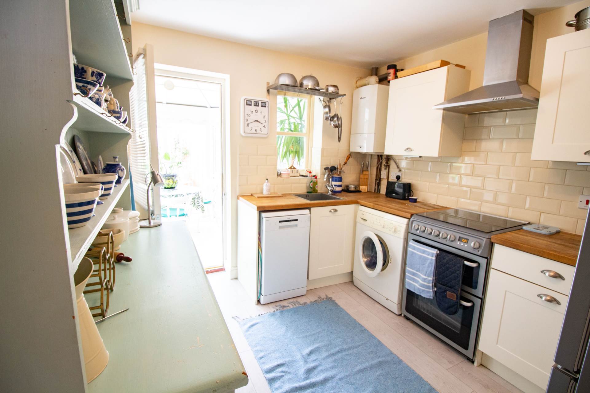 Delta Court, Frome, Image 4
