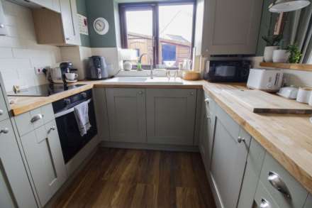 Croscombe Gardens, Frome, Image 3