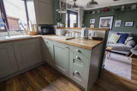 Croscombe Gardens, Frome, Image 4