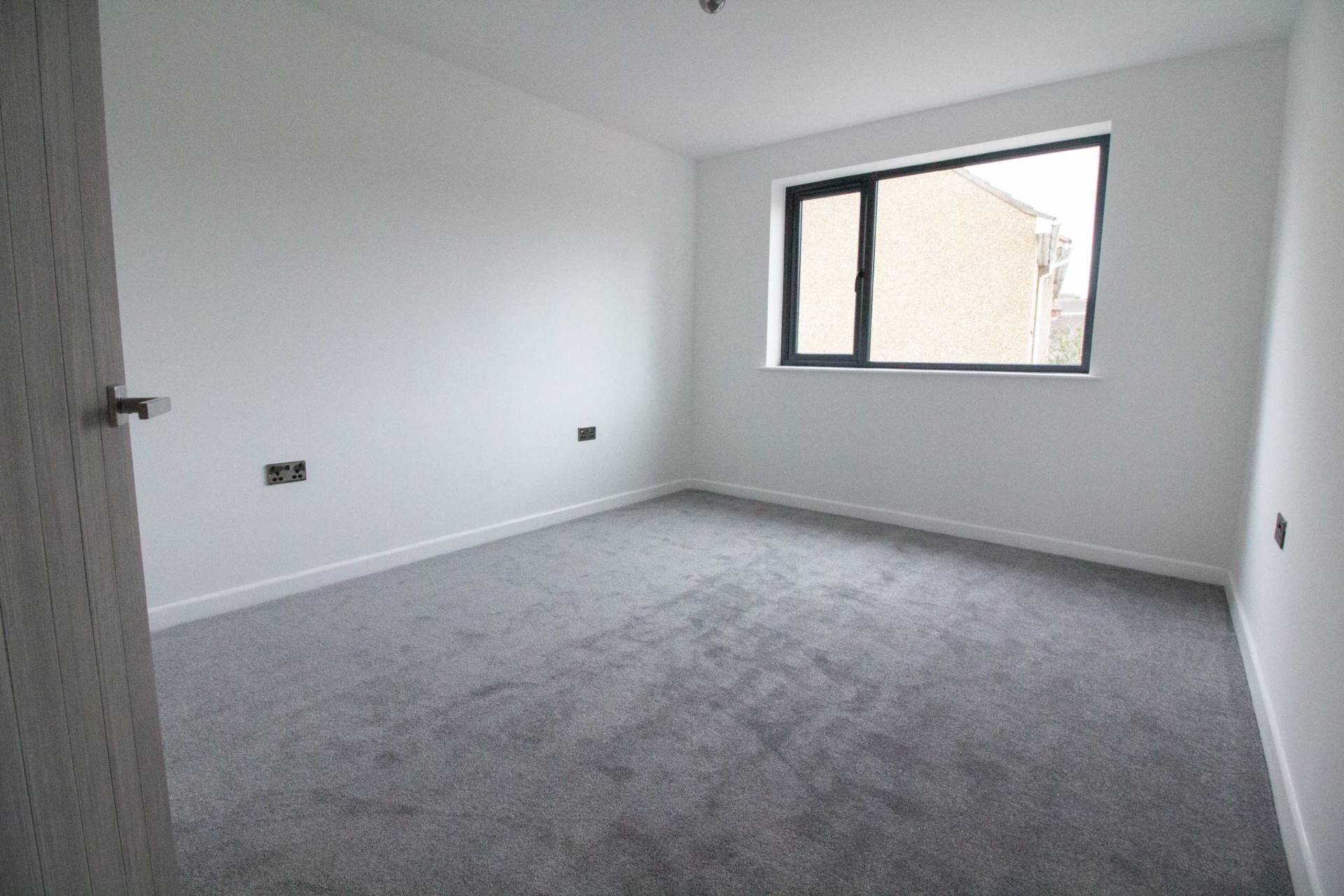 Lewis Crescent, Frome, Image 7