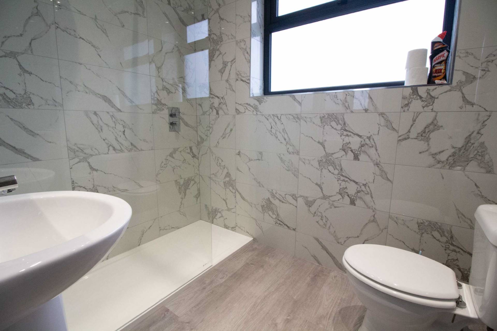 Lewis Crescent, Frome, Image 9