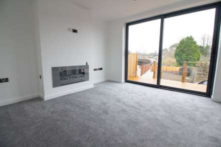 Lewis Crescent, Frome, Image 2