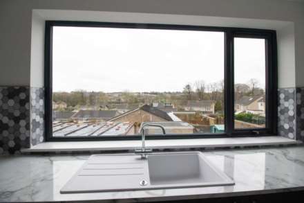 Lewis Crescent, Frome, Image 6