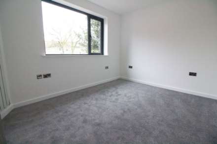 Lewis Crescent, Frome, Image 8