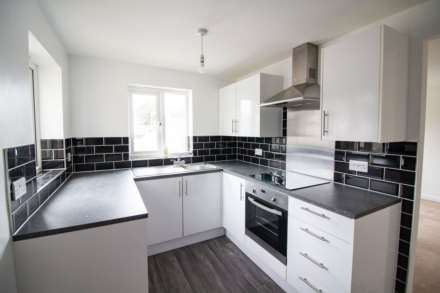 Knights Court, Frome, Image 4