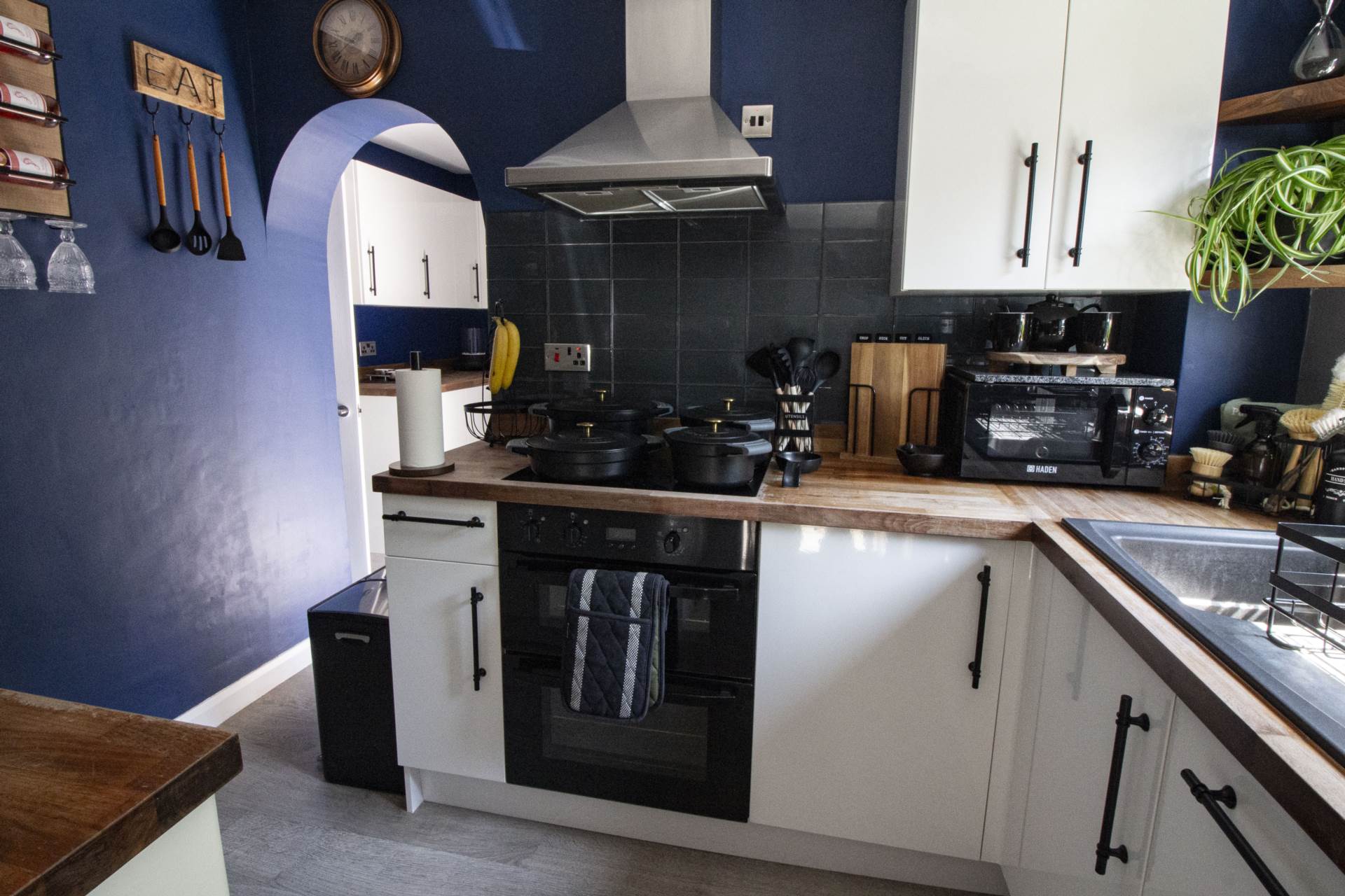 Holly Court, Frome, Image 11