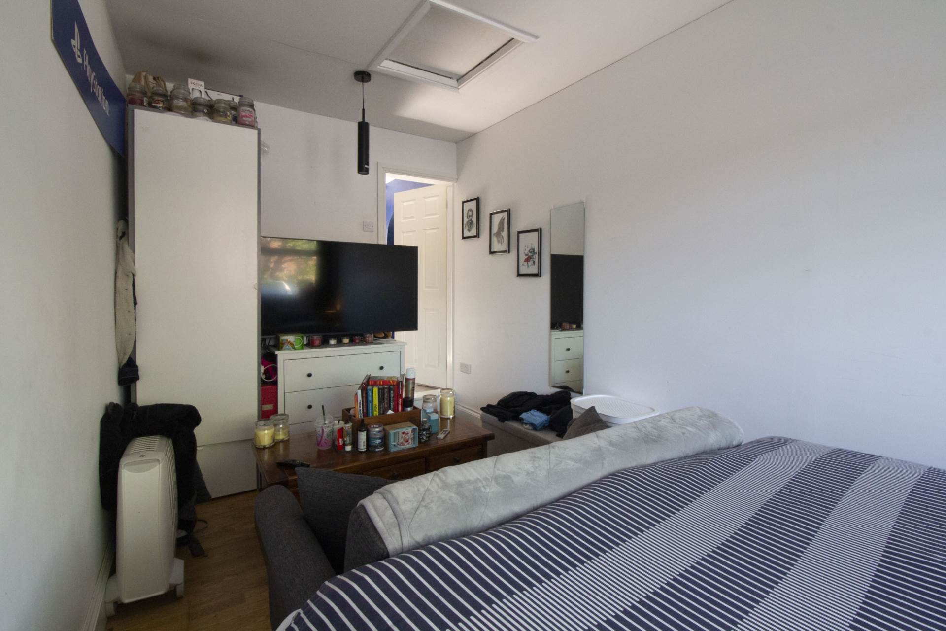 Holly Court, Frome, Image 17