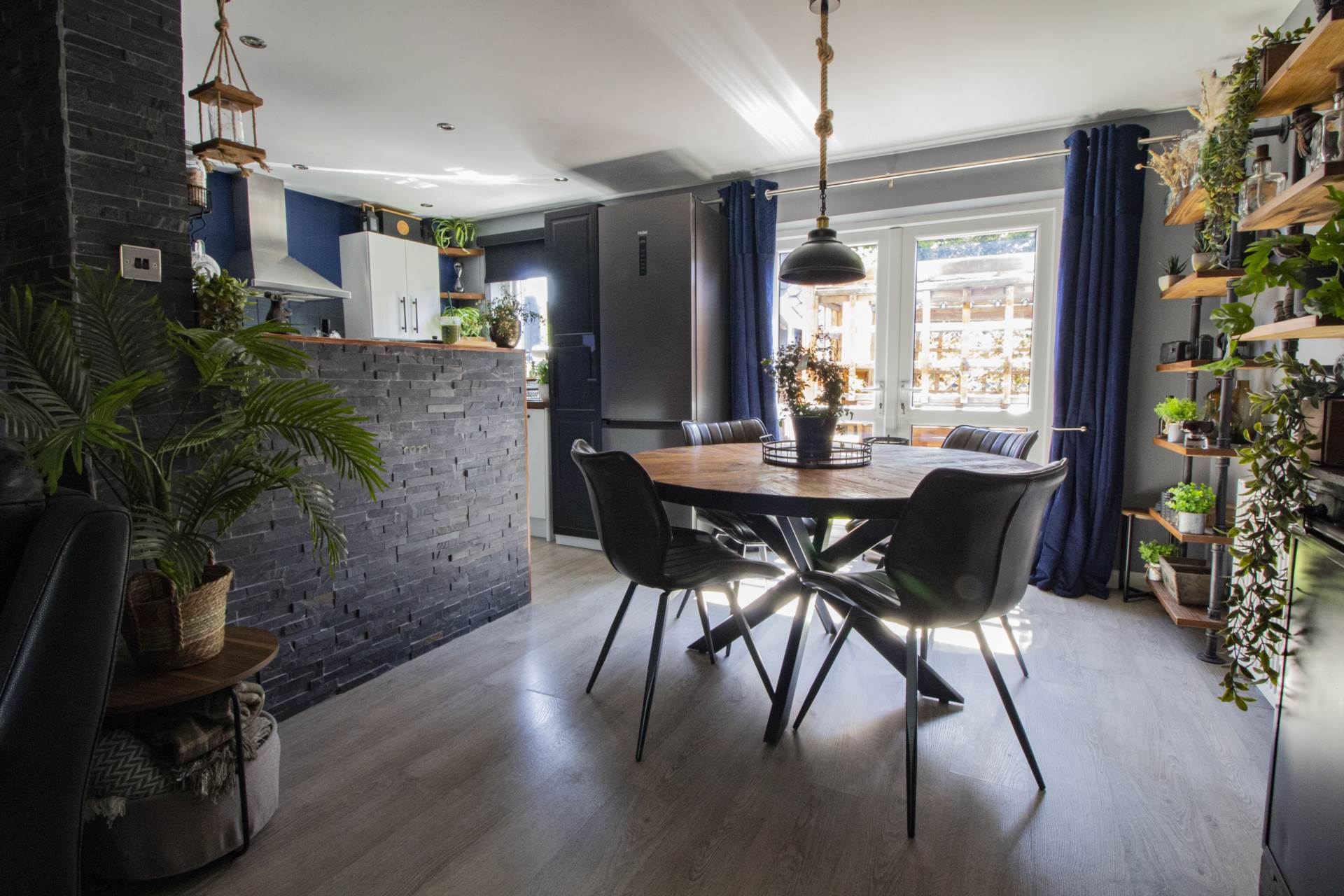 Holly Court, Frome, Image 6