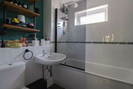 Holly Court, Frome, Image 22