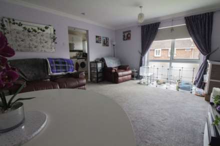 Maple Court, Frome, Image 3