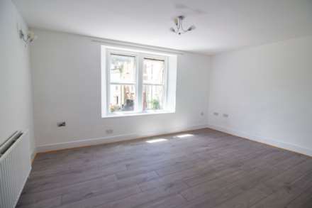 Vallis Way, Frome, Image 2