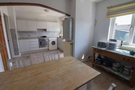Feltham Drive, Frome, Image 8