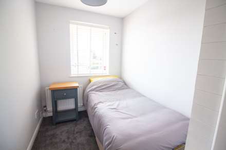 Holmbury Close, Frome, Image 12