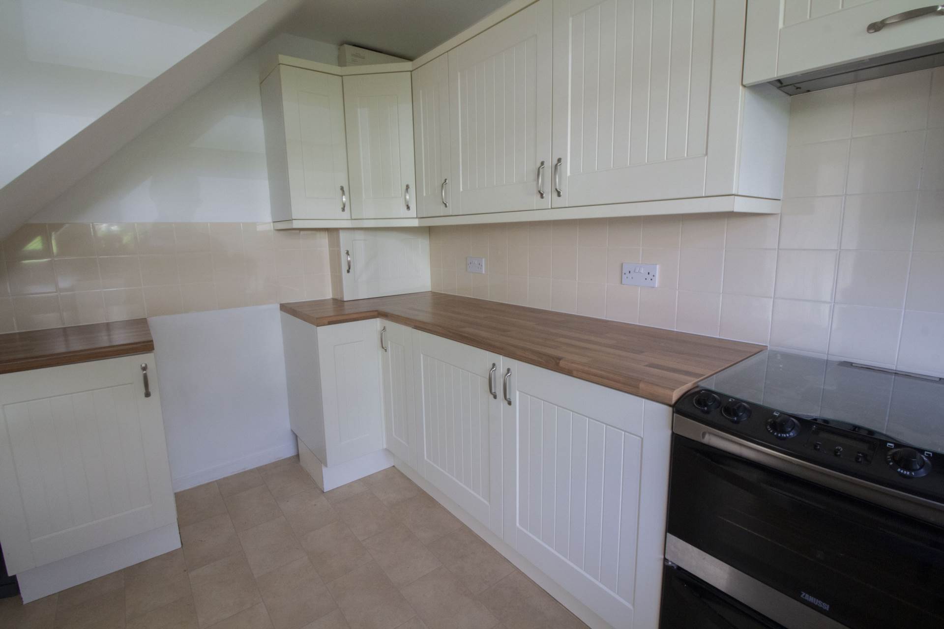Parkhill Drive, Frome, Image 7