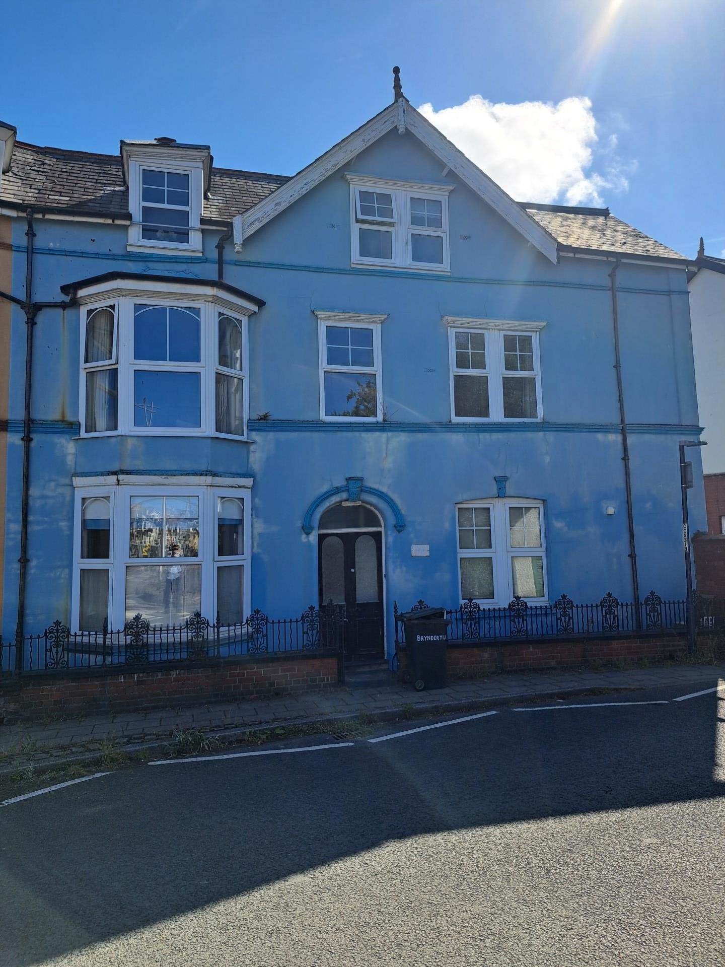 Brynderyn, Elm Tree Avenue, Image 2