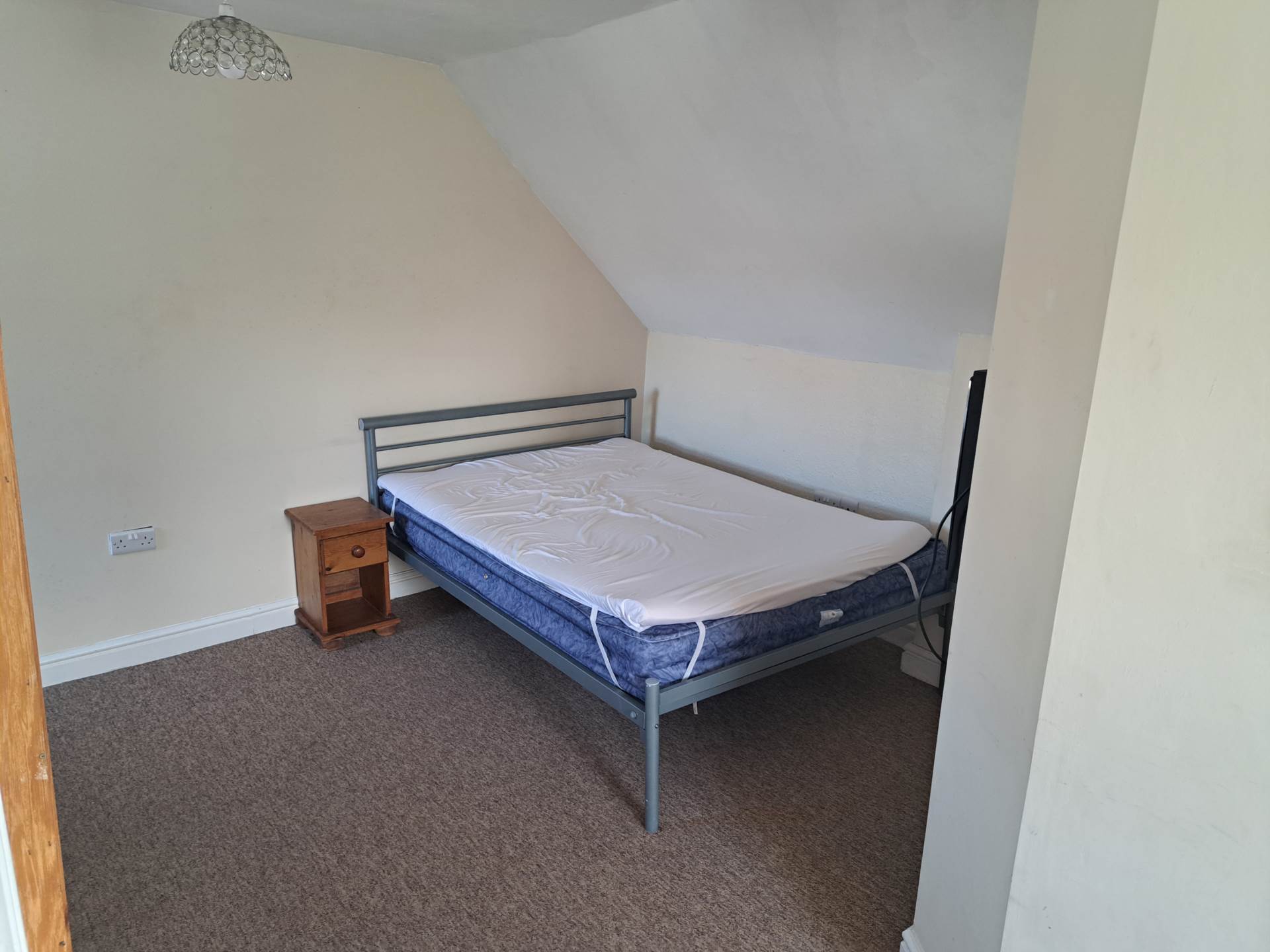 Brynderyn, Elm Tree Avenue, Image 9