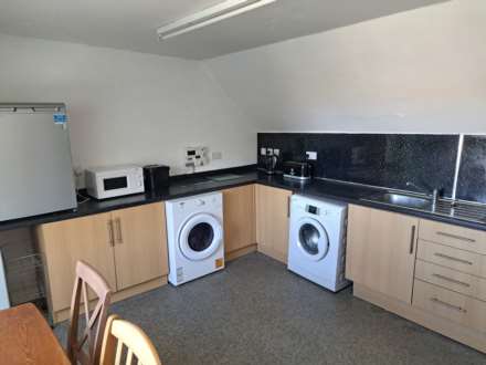 Brynderyn, Elm Tree Avenue, Image 3