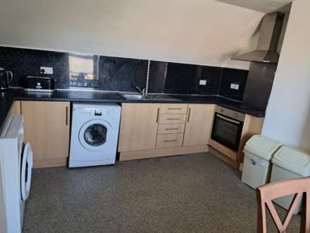 Brynderyn, Elm Tree Avenue, Image 4