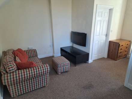 Brynderyn, Elm Tree Avenue, Image 6